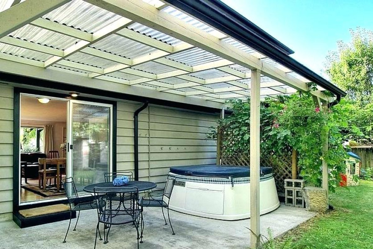 Терраса из поликарбоната пристроенная к дому