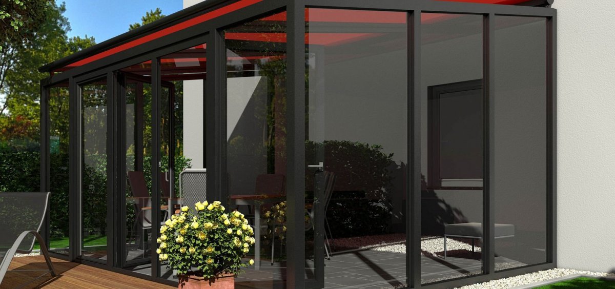 Стеклянный навес над террасой