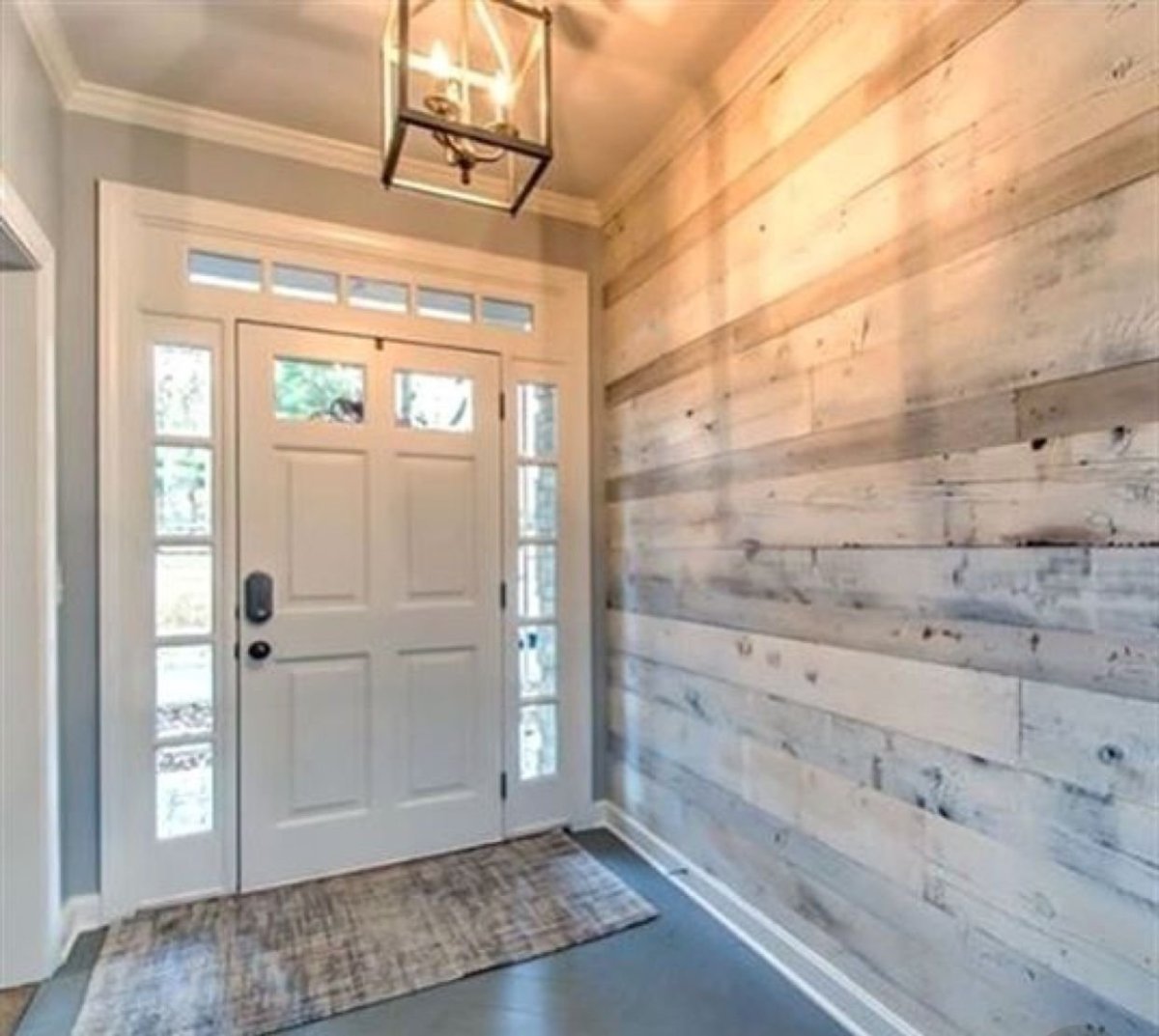 Отделка коридора вагонкой