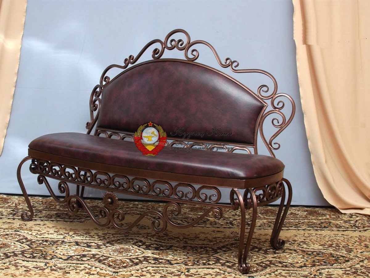 Кованый диван в прихожую