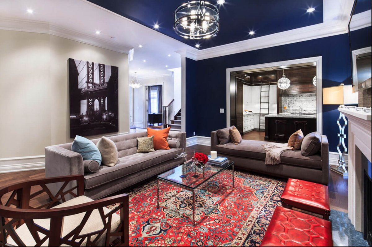Гостиная в темно синем цвете