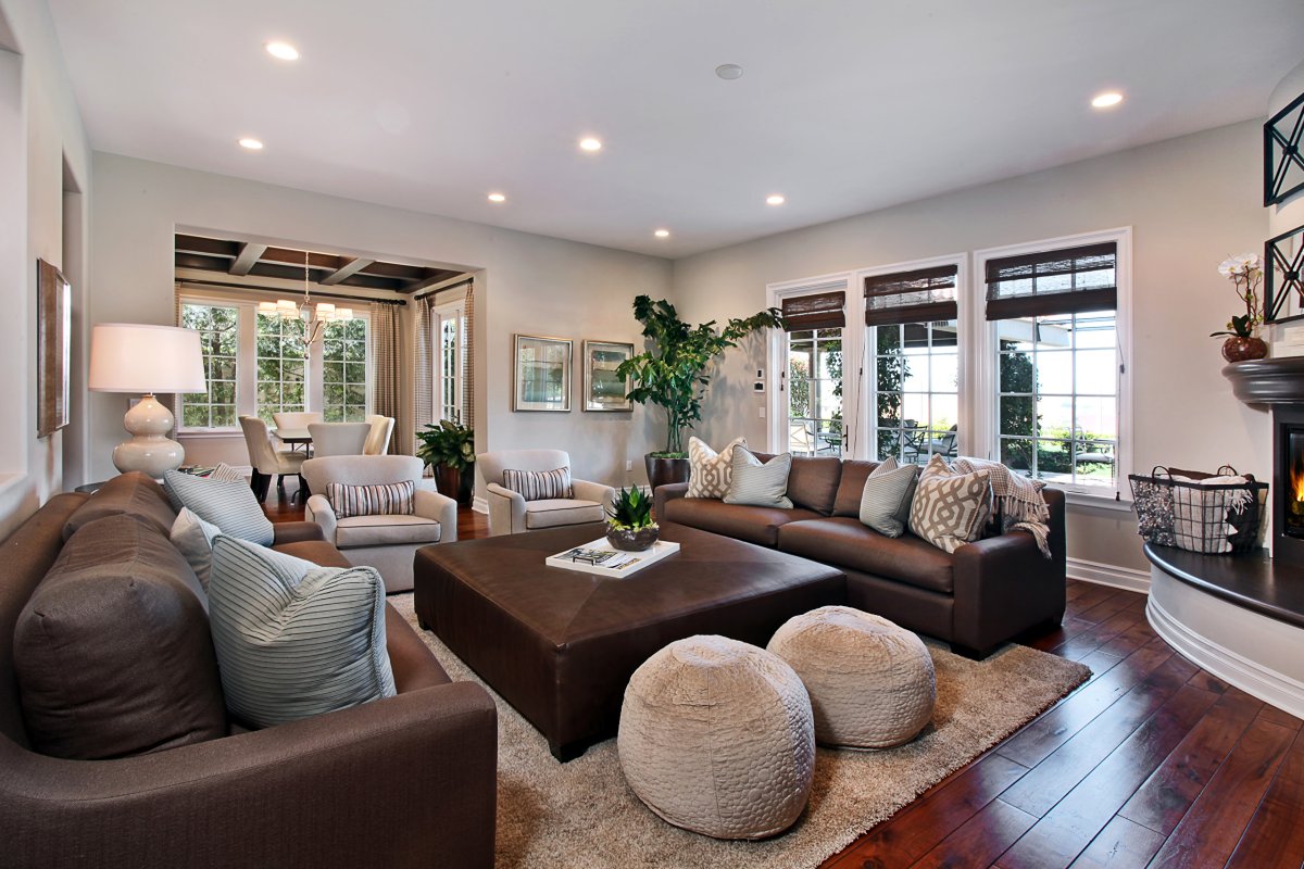 Интерьер большой гостиной