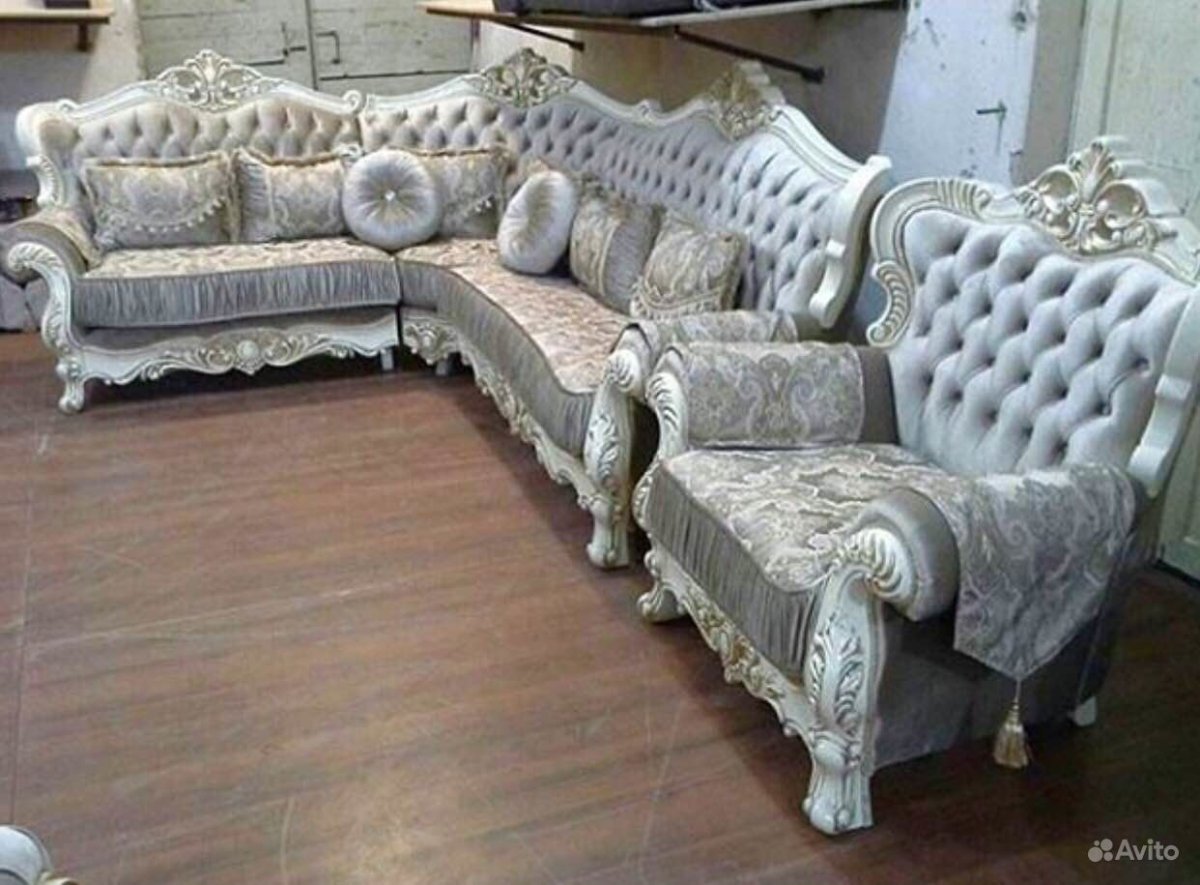 Шикарный диван для гостиной