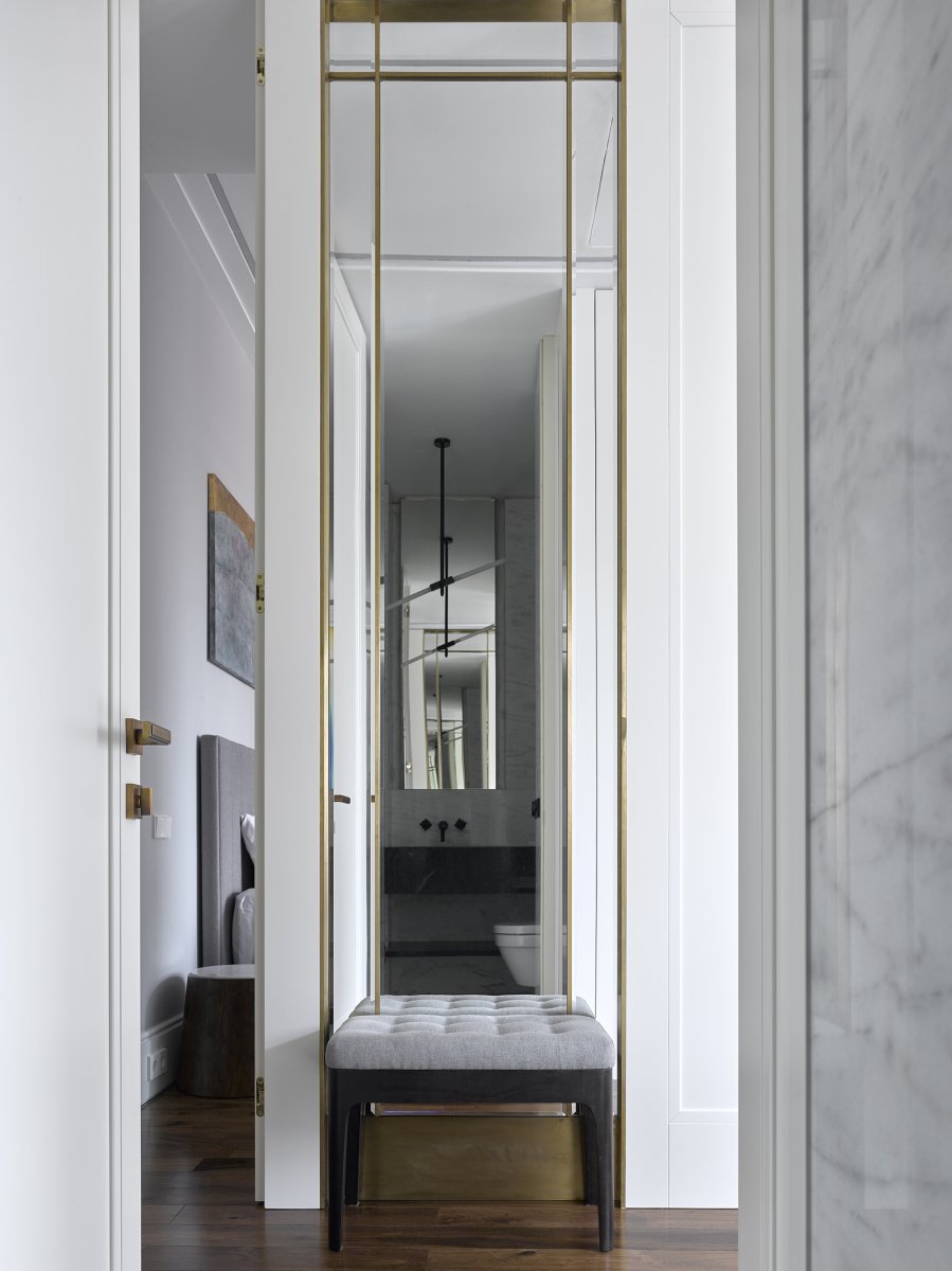 Зеркала в интерьере прихожей