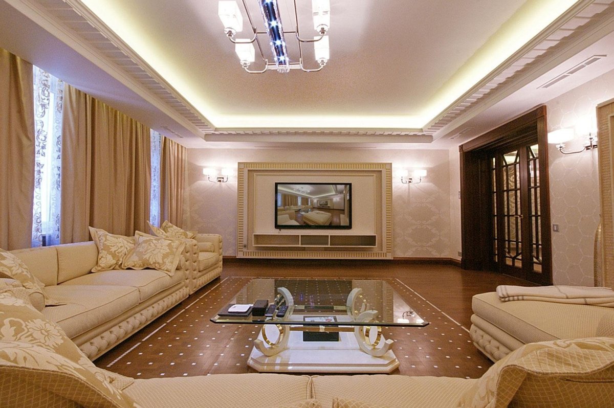 Дизайнер зала в частном доме