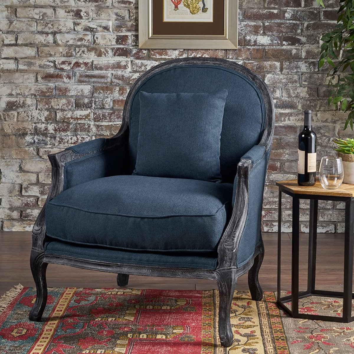 Пуф с зеркалом в прихожей