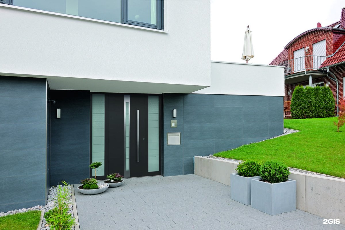 Входная группа в частный дом Хай тек