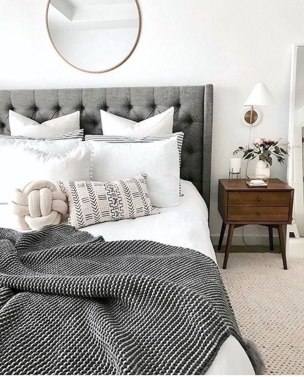 Серая спальня в скандинавском стиле