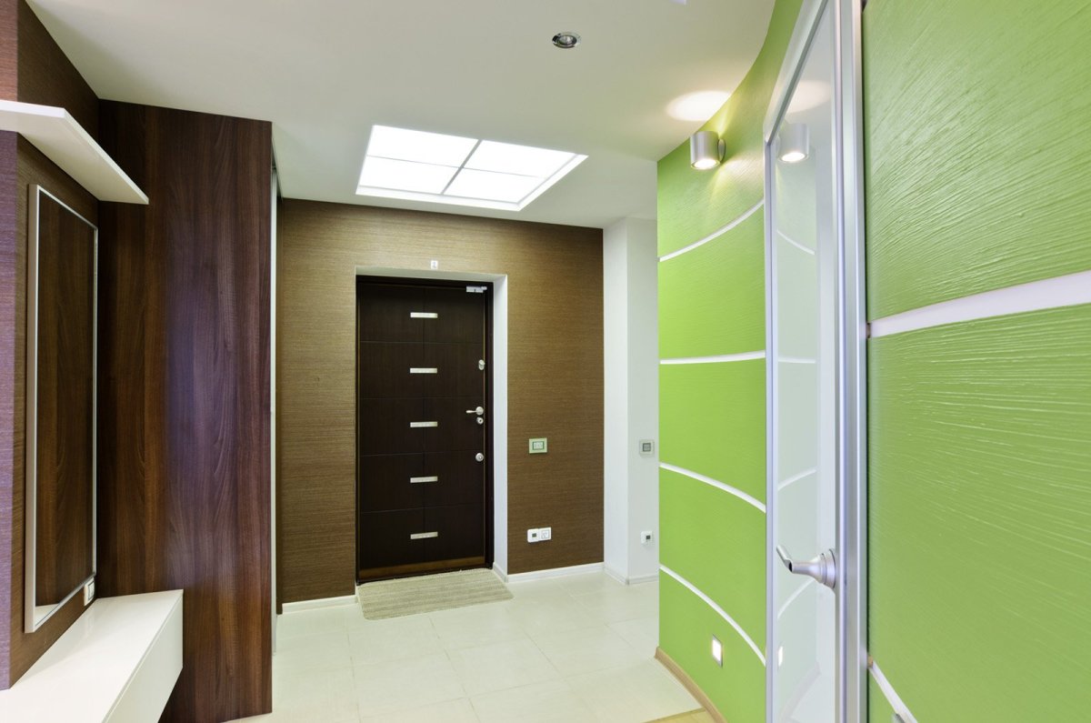 Кухня и коридор в зеленом цвете