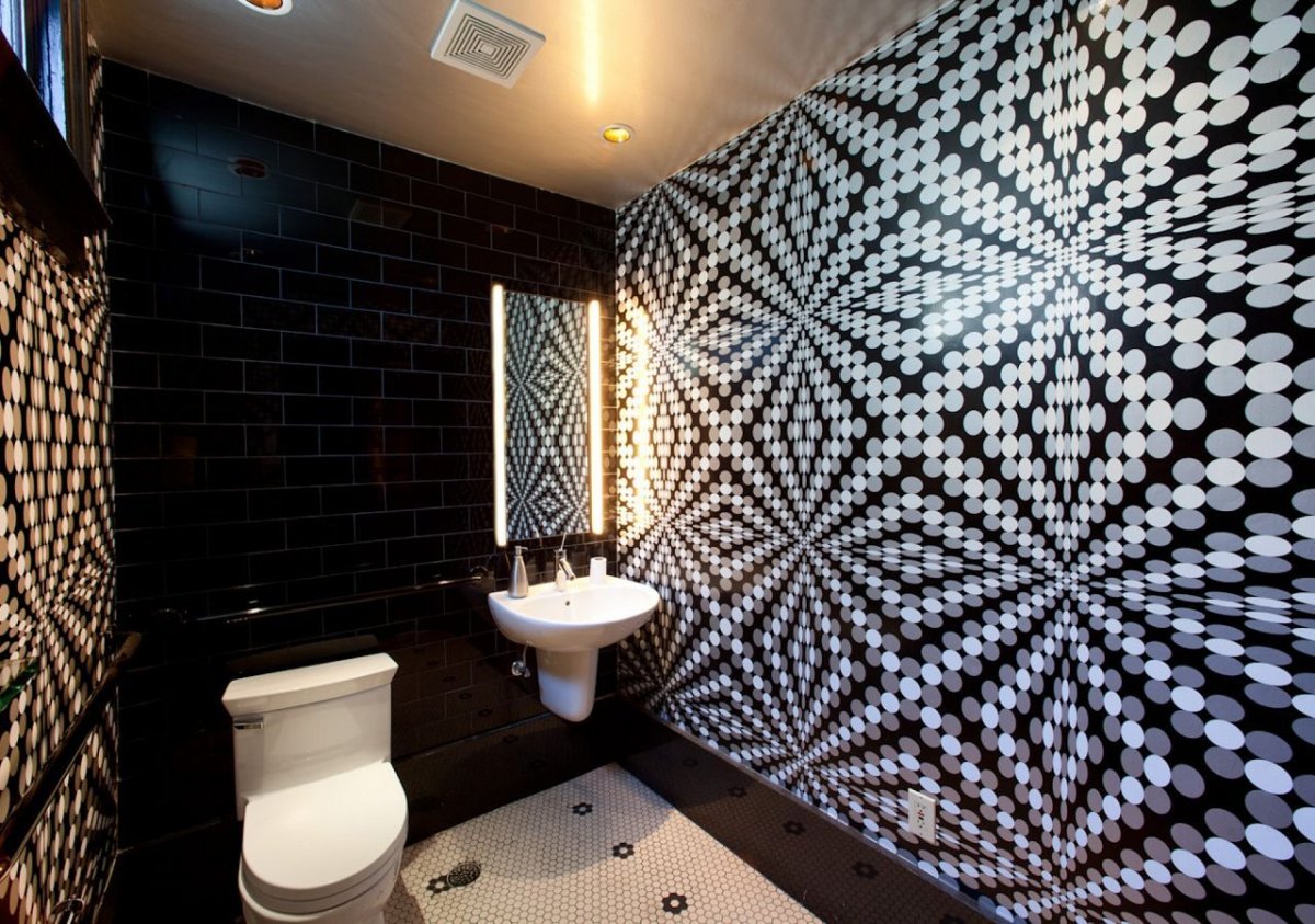 Ремонт в туалете обоями