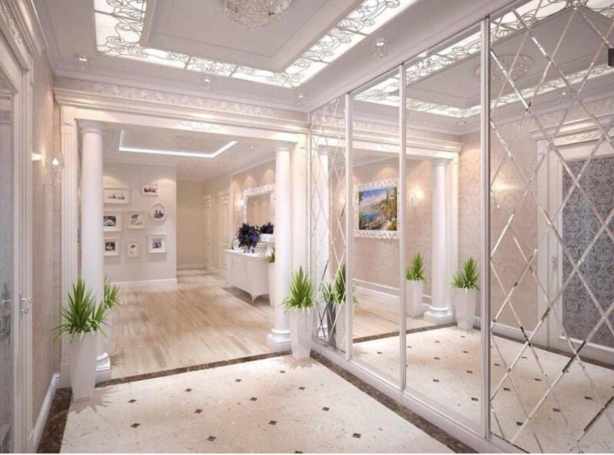 Фацет в коридоре