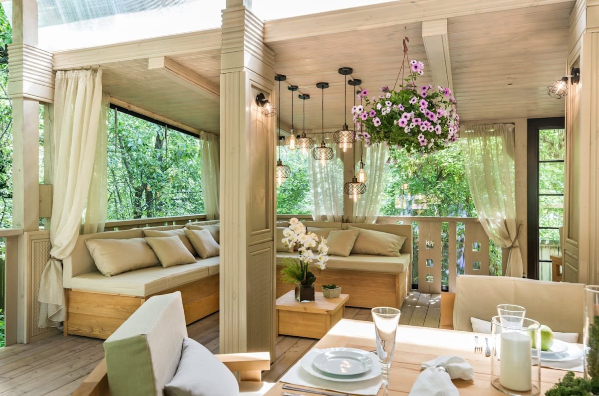 Застеклённая веранда в стиле лофт