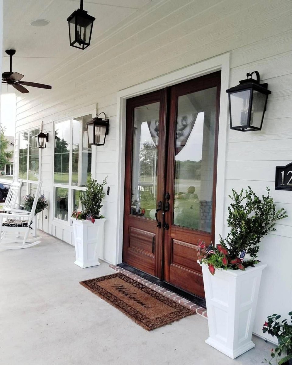 Двери на веранду в частном доме