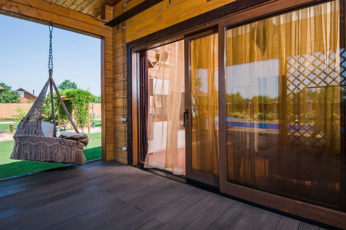 Терраса с панорамными окнами