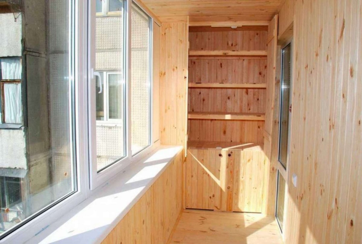 Балкон обшитый вагонкой