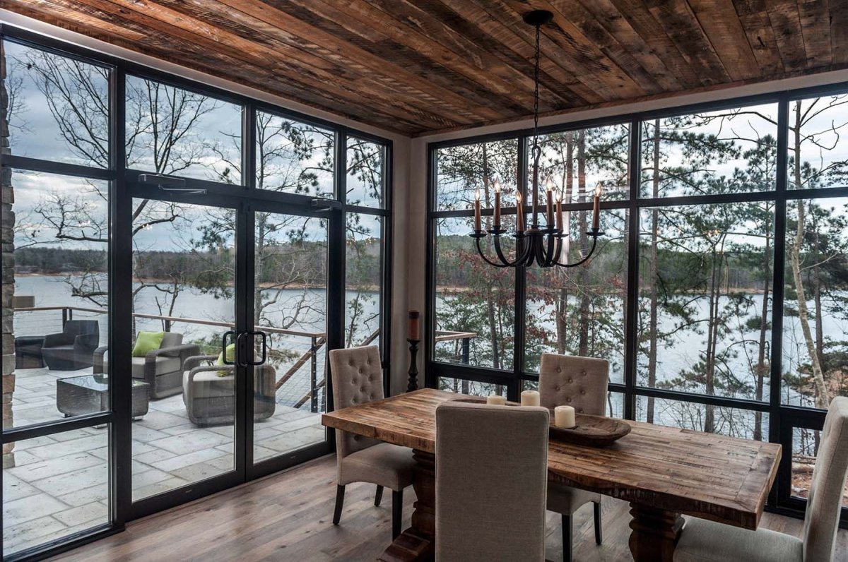 Интерьер застекленной веранды