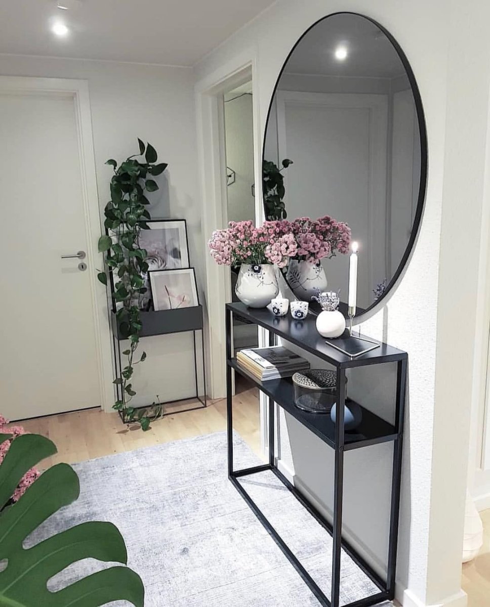 Зеркала в коридор на стену