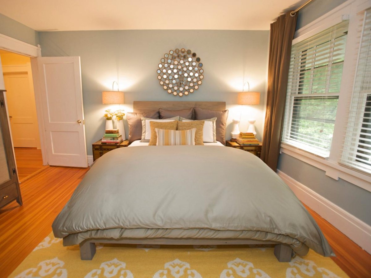 Шкаф в изголовье