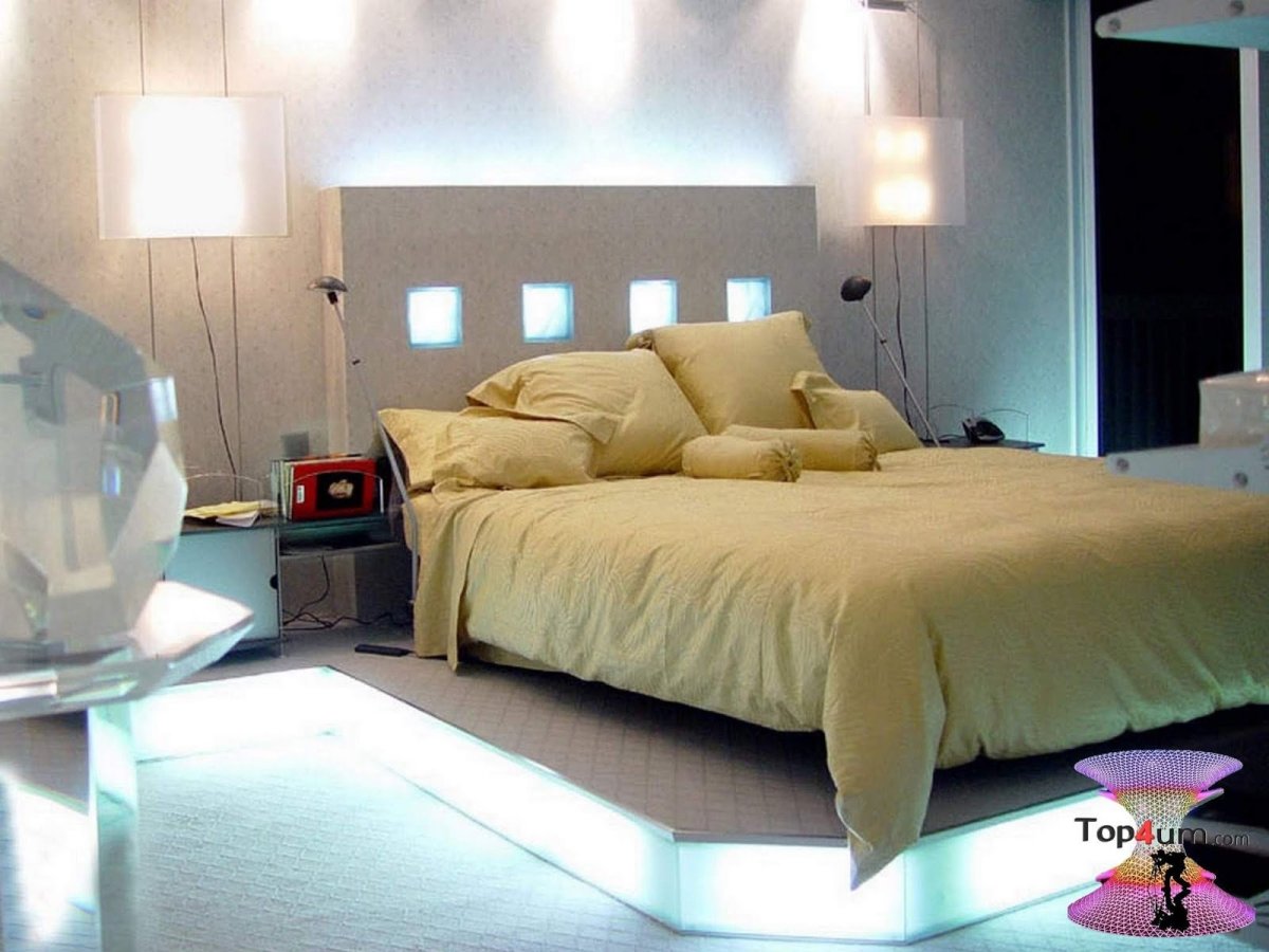 Светильники в интерьере спальни