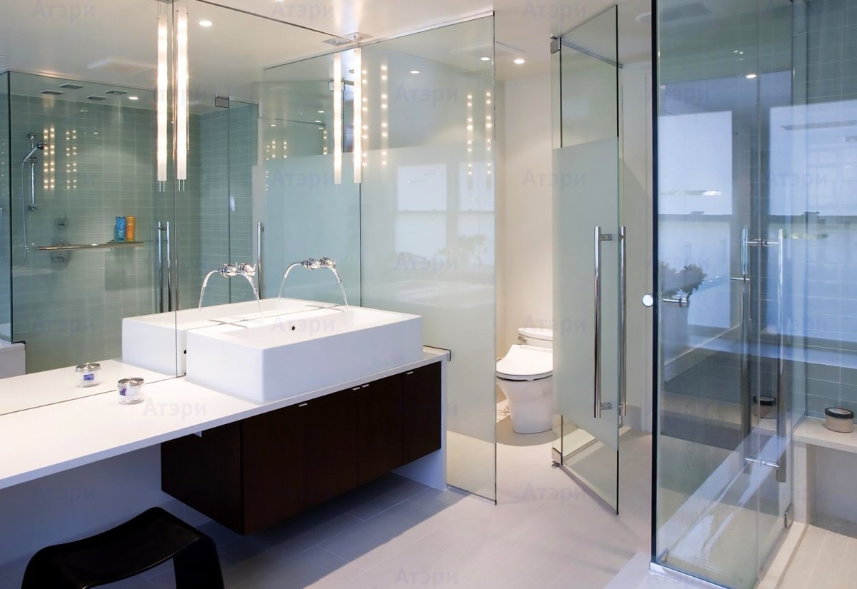 Стеклянная перегородка для ванной