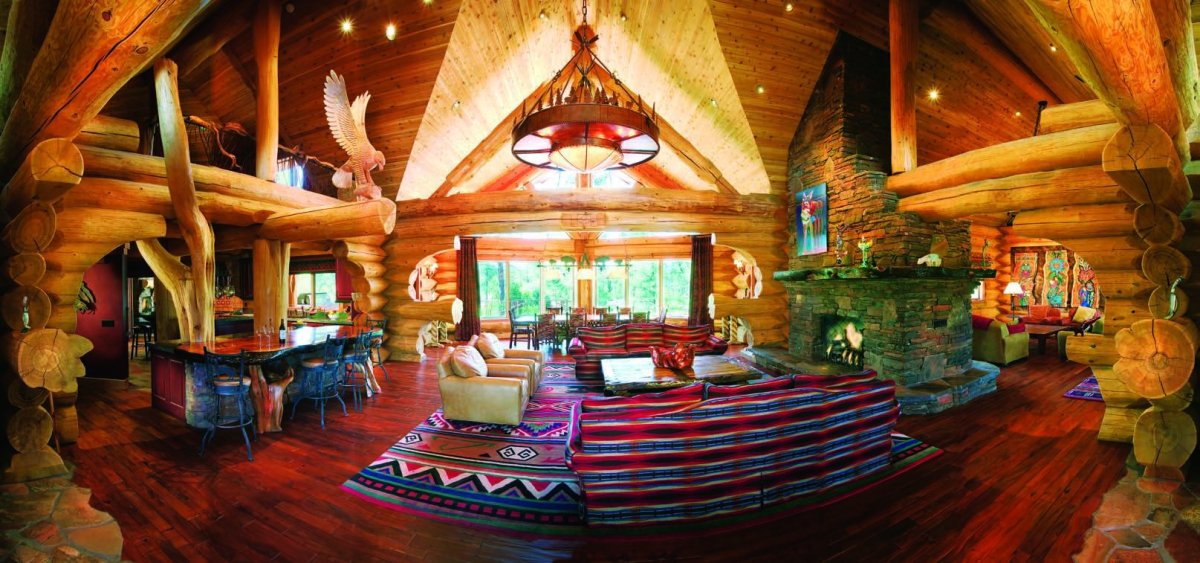 Сруб в сказочном стиле