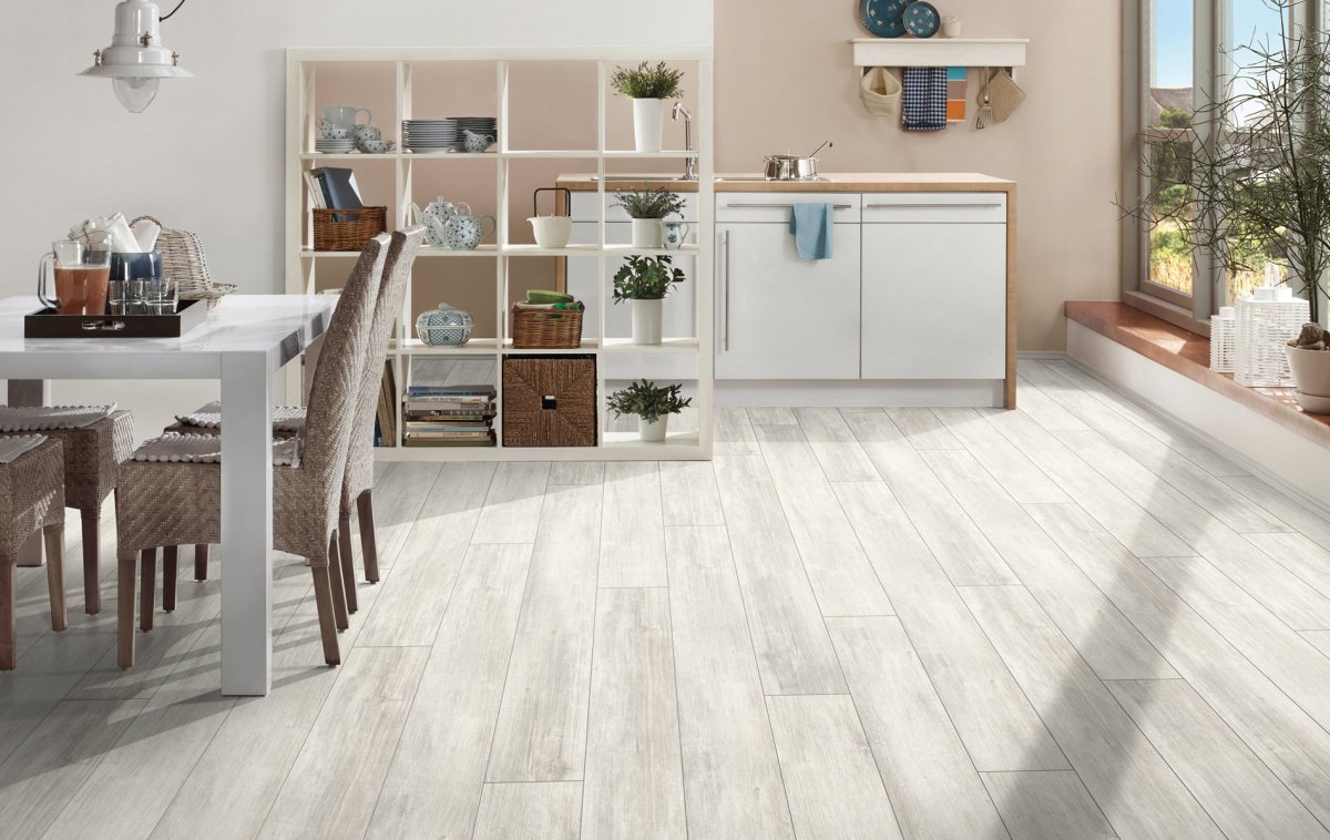 Ламинат Haro дуб светло бежевый 1101020825