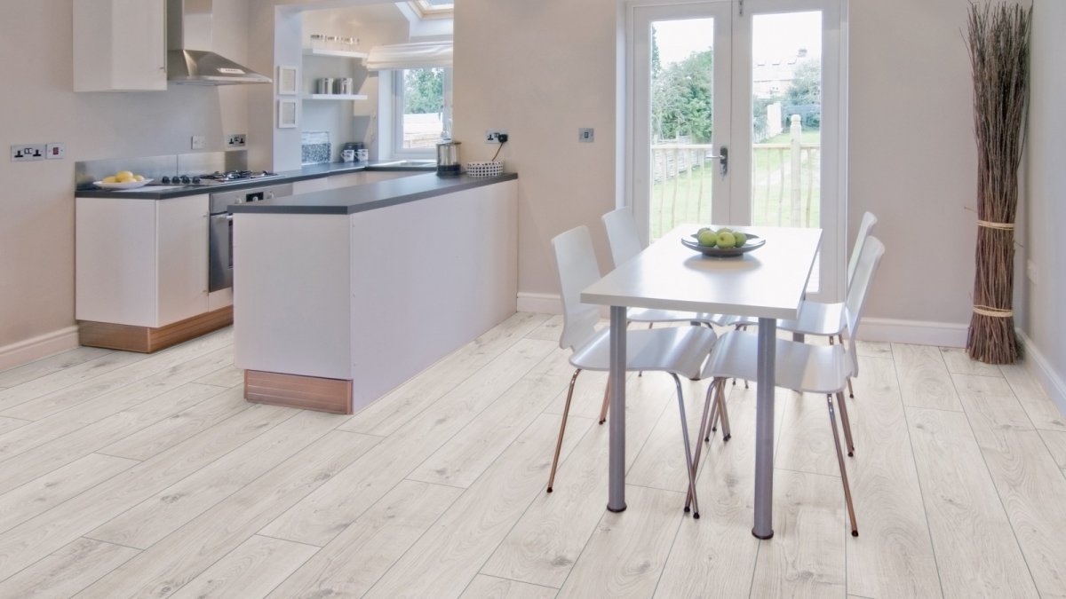 Ламинат Kronotex Aqua Robusto p 1204 сосна Викинг