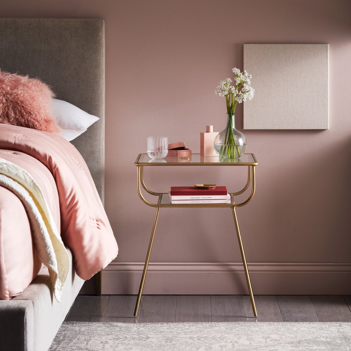 Светлые обои в спальню