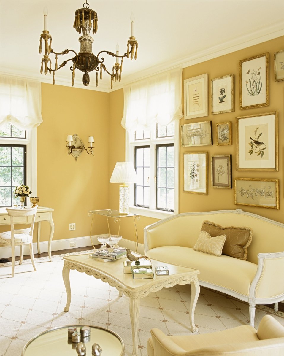 Бежевая мебель в интерьере гостиной