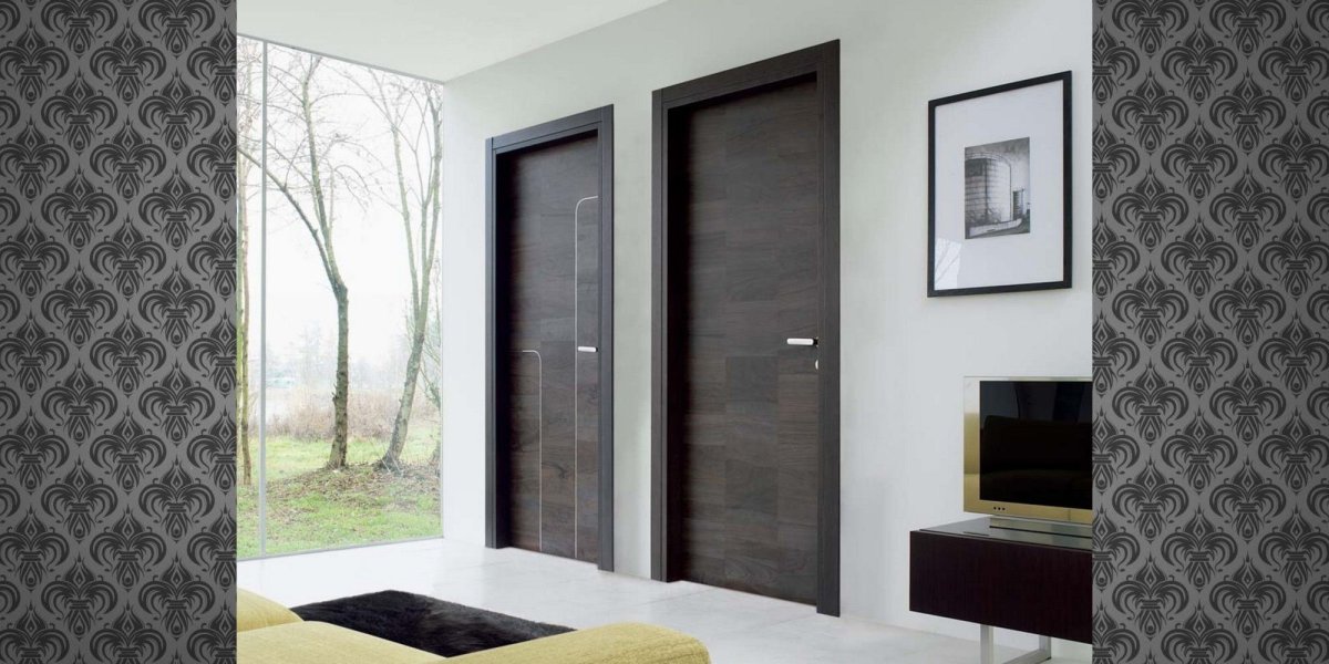 Гладкие двери в интерьере