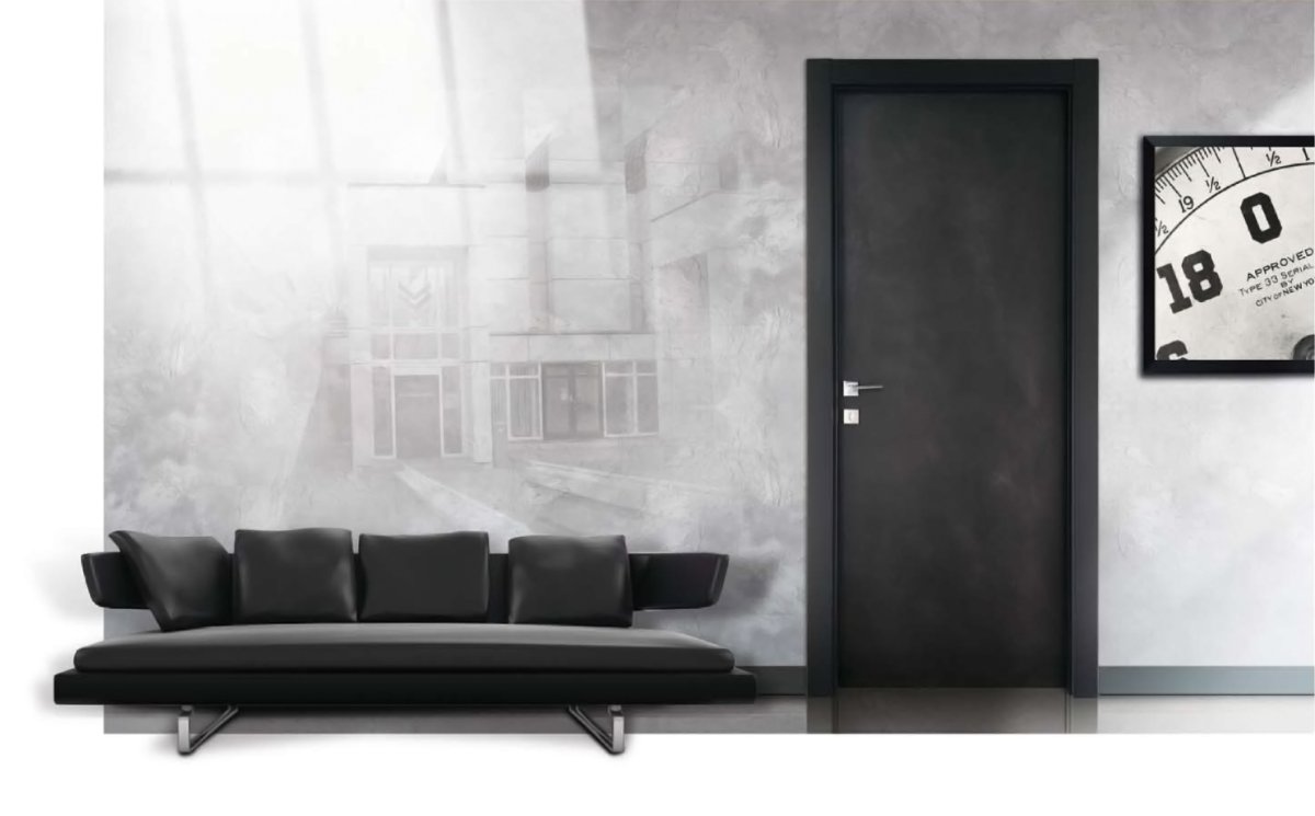 Черная дверь лофт