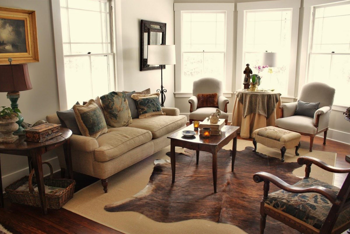 Ковер в форме шкуры