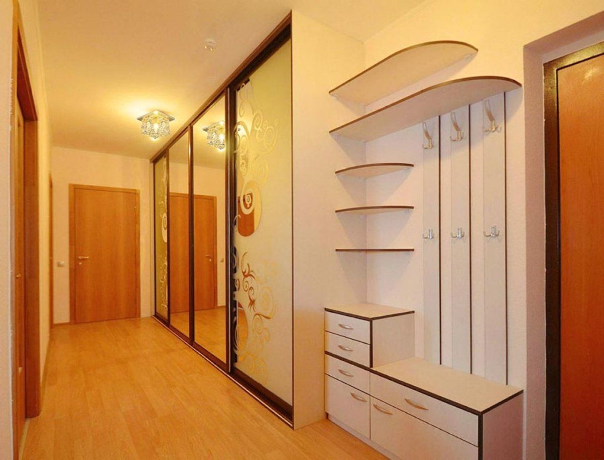 Современные прихожие для узких коридоров