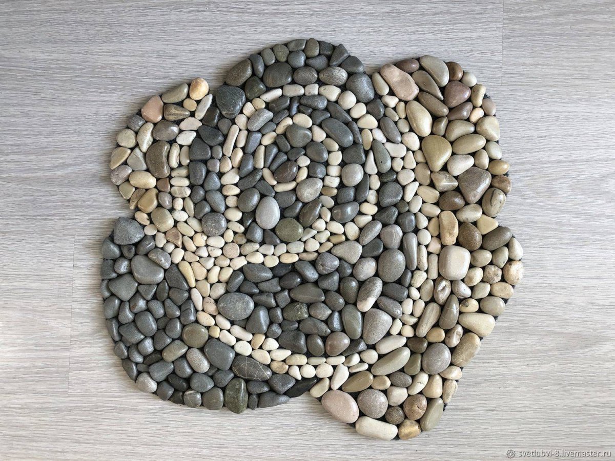 Панно из гальки на стену