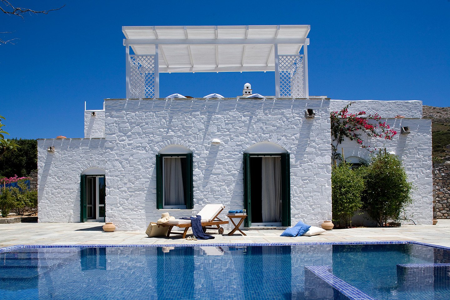 Дом в греческом стиле фото