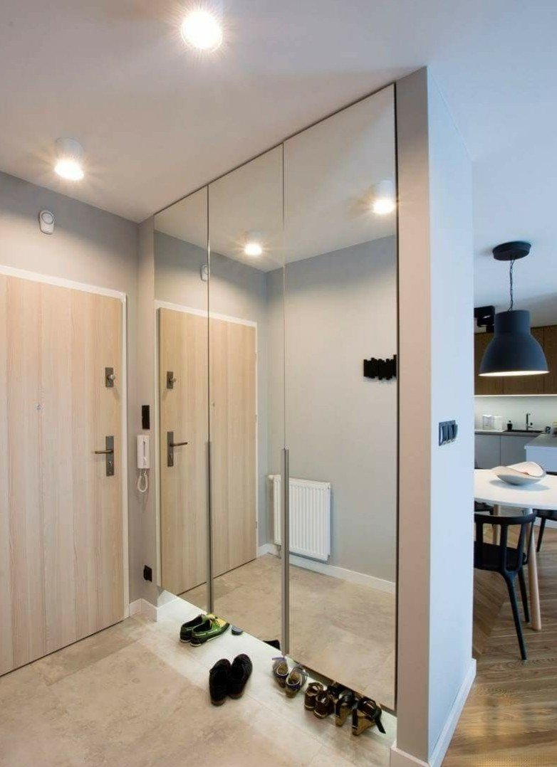 Большие зеркала в прихожую