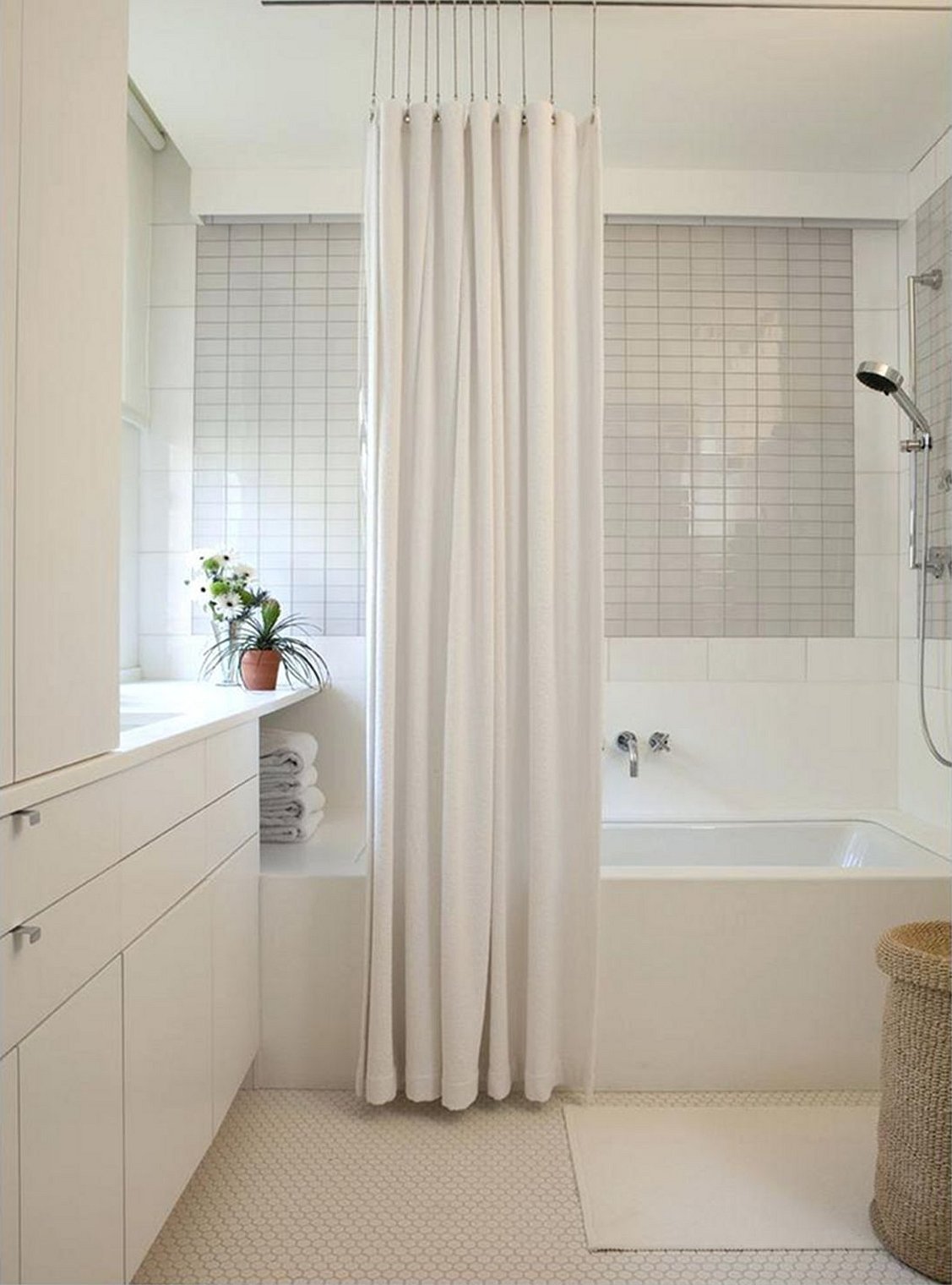 Дизайнерские шторки для ванной