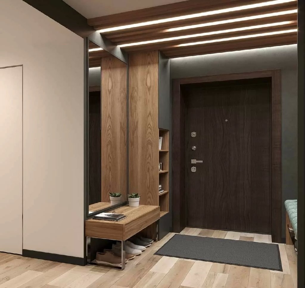 Прихожая с деревяные рейками