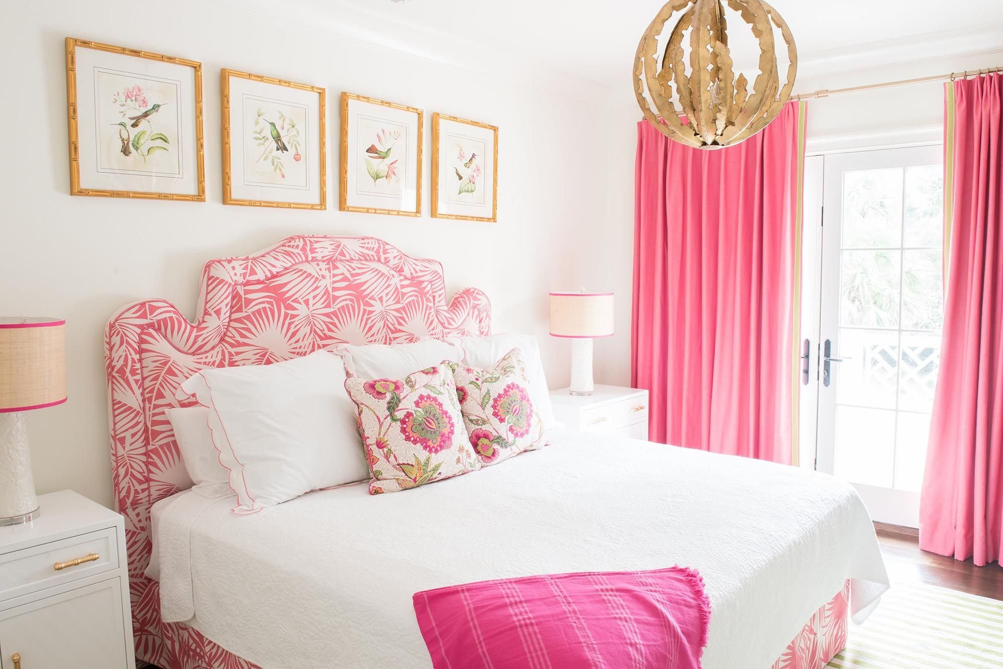 Спальня в розовых тонах. Розовая спальня. Интерьер розовой спальни. Спальня в розовом цвете.