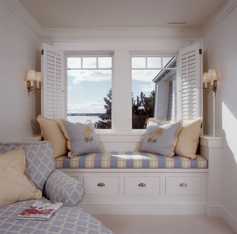 Окно в детской