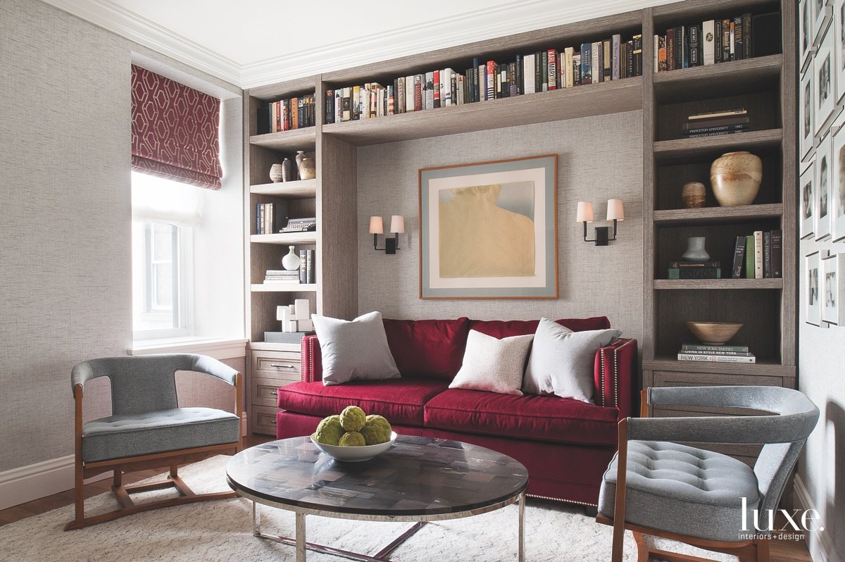 Книжные полки в интерьере