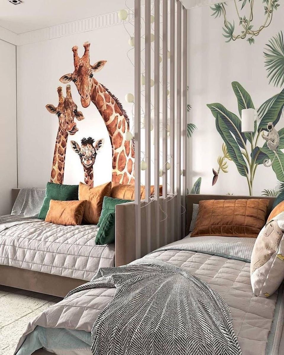 Картина Рисованный жираф с этническим узором