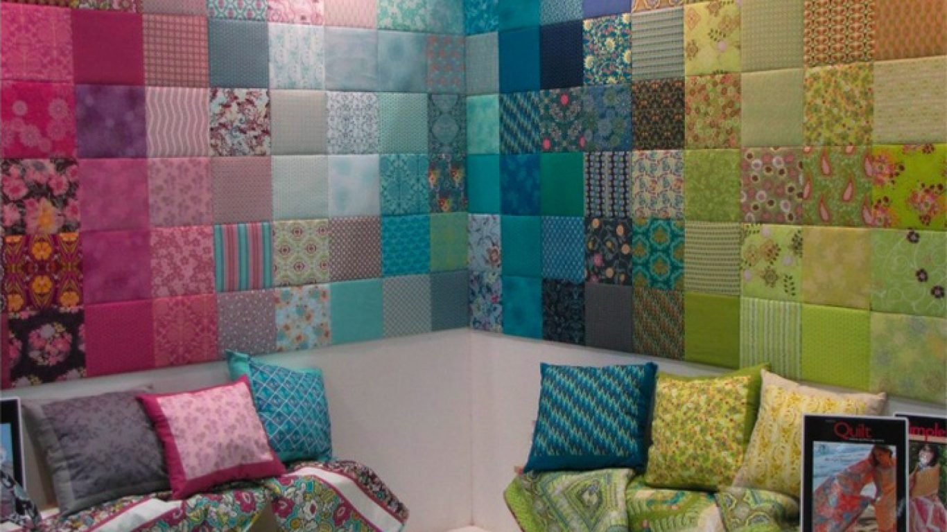 Как превратить обычную ткань в шикарную отделку для стен – все способы декорирования текстилем