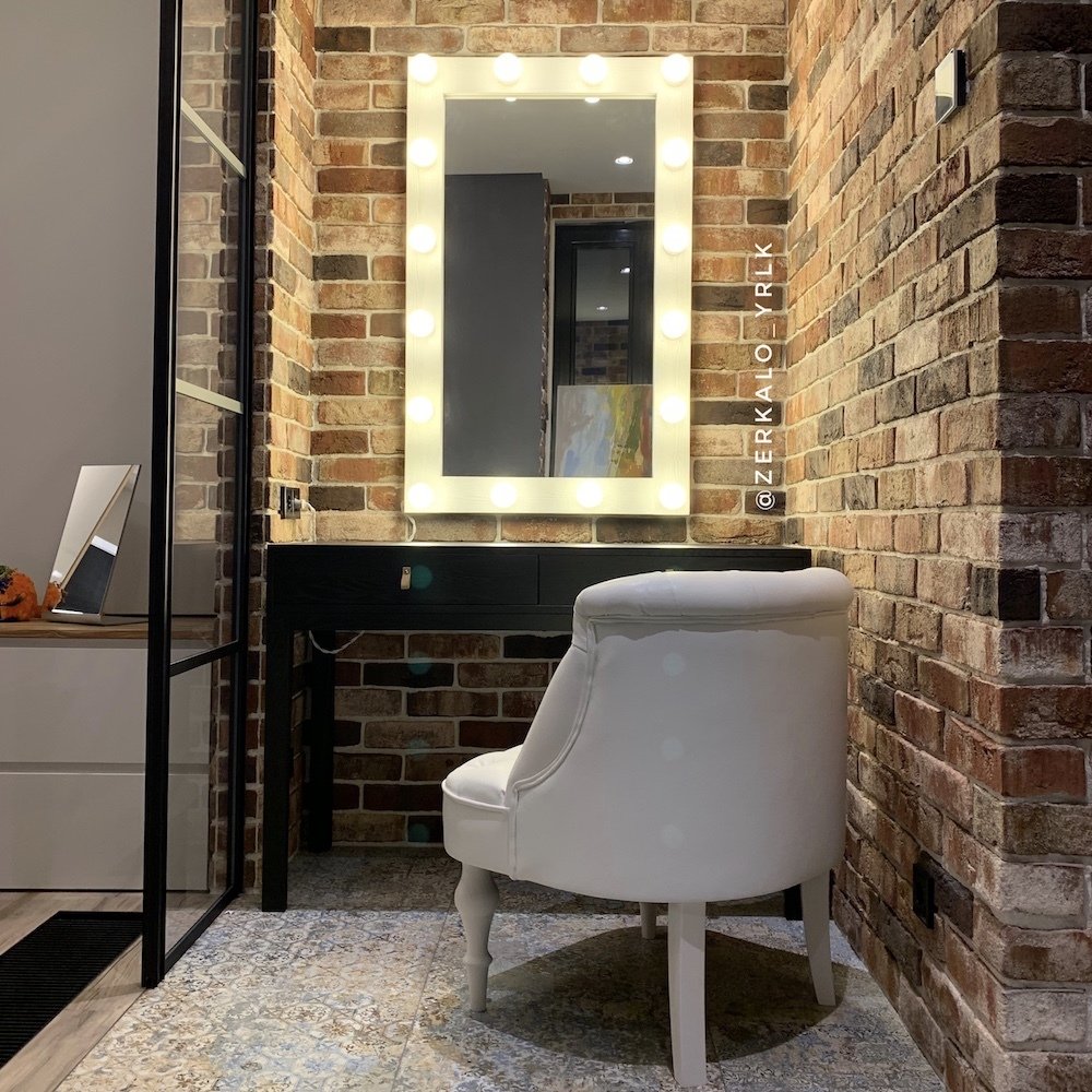 Столик для парикмахерской в стиле лофт