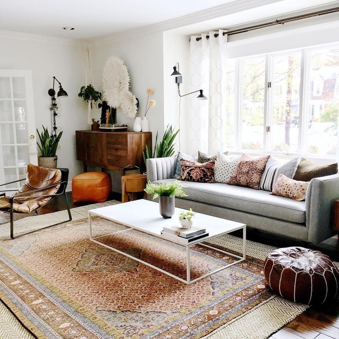 Светлый ковер в интерьере