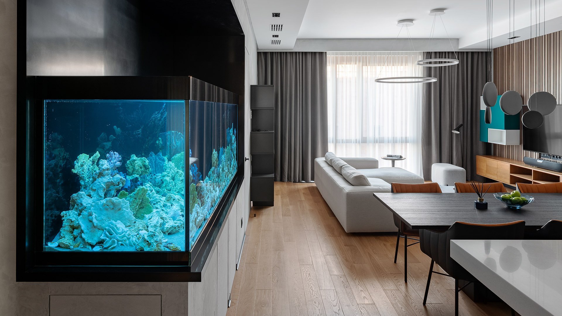 Спальня с аквариумом: полный релакс