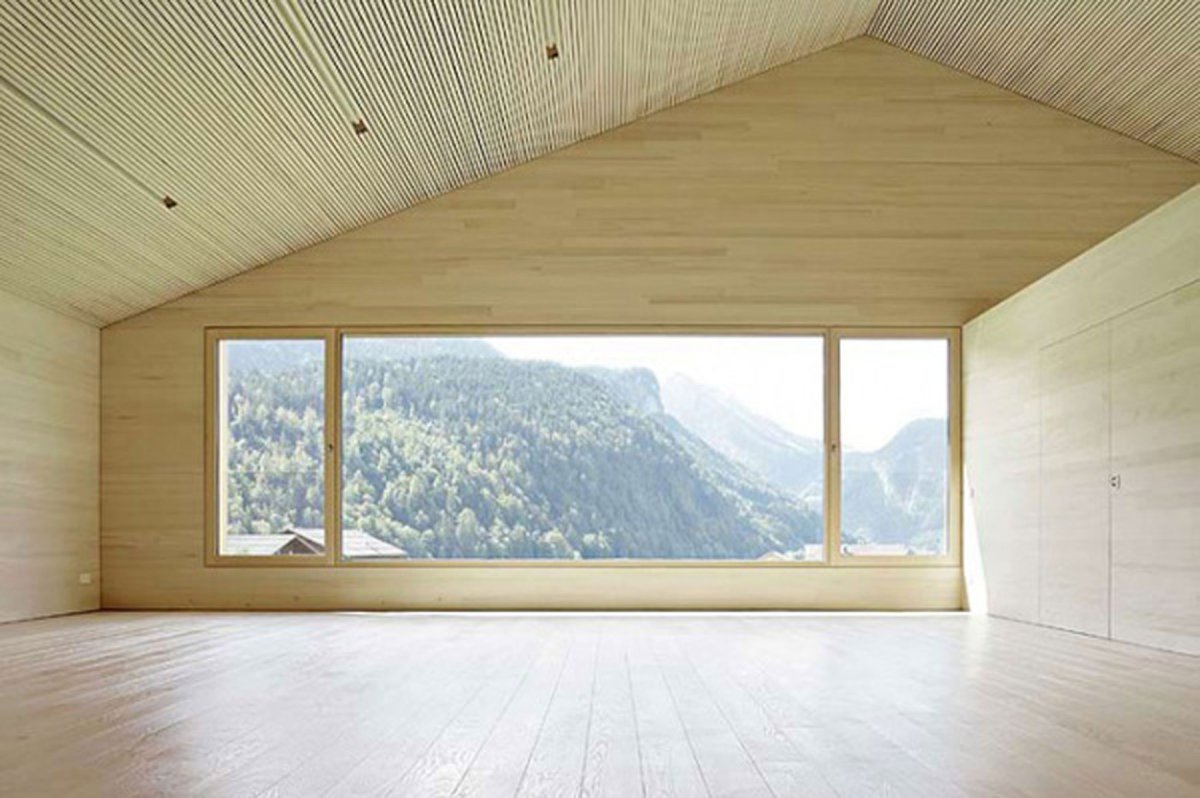 Окно в доме изнутри