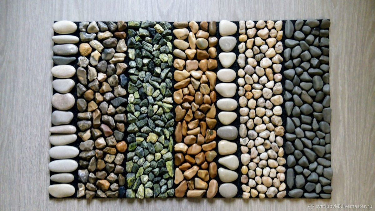 Панно из морских камней