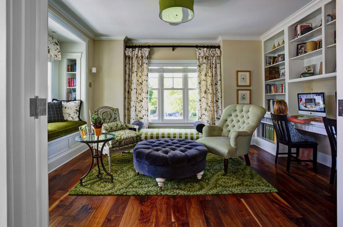 Спальня с эркером