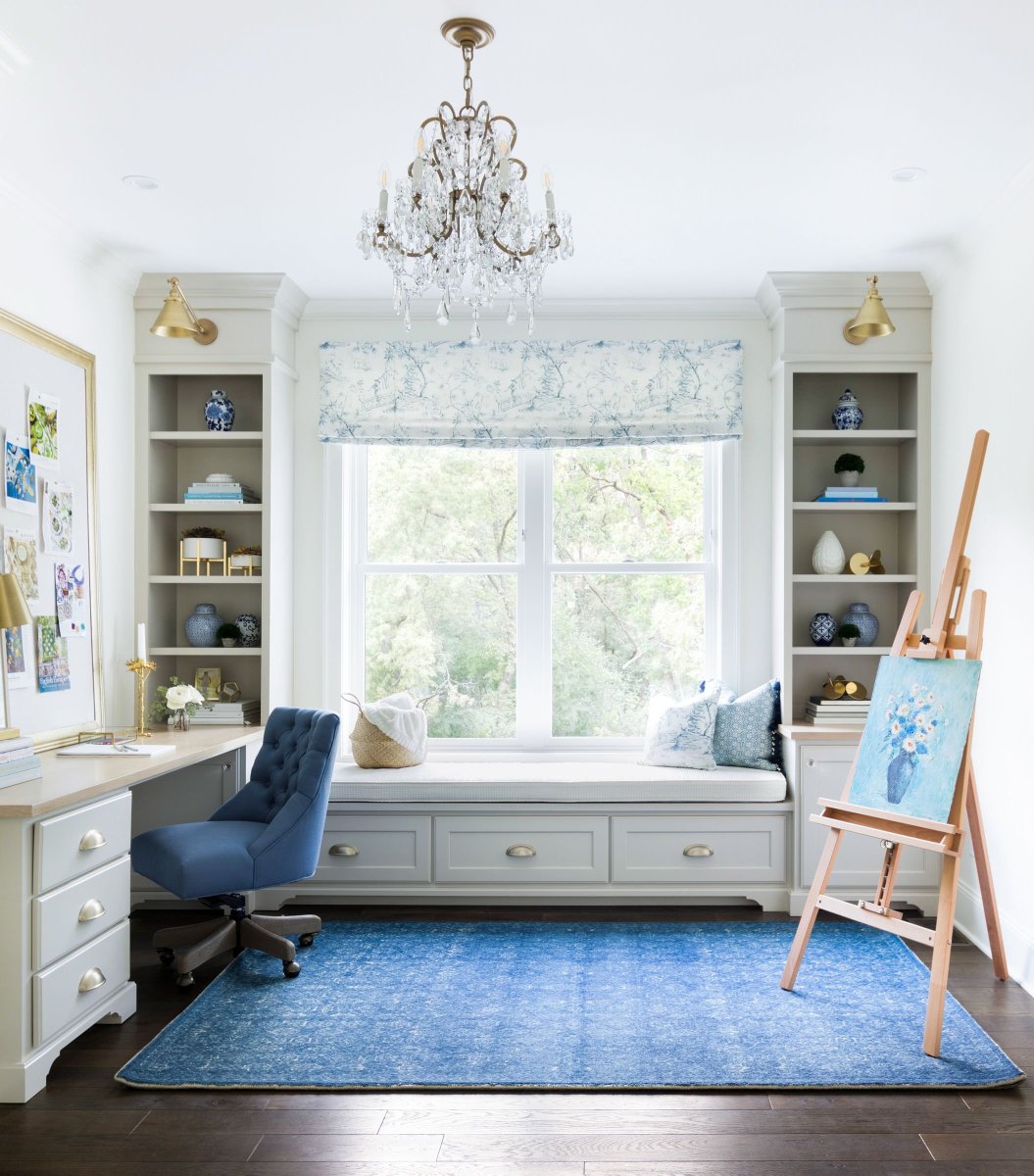 Широкий подоконник в интерьере